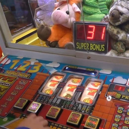 Exploring the North Pier Arcade in Blackpool, England!!! | Plush Time Wins