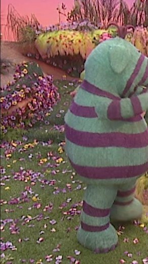Ring A Ring O Roses #thefimbles #fimbles #songsfortoddlers #singalongsong #thefimblesandrolymoshow