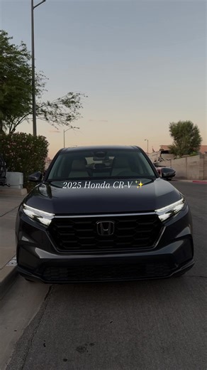 Discover the 2025 Honda CR-V Experience!