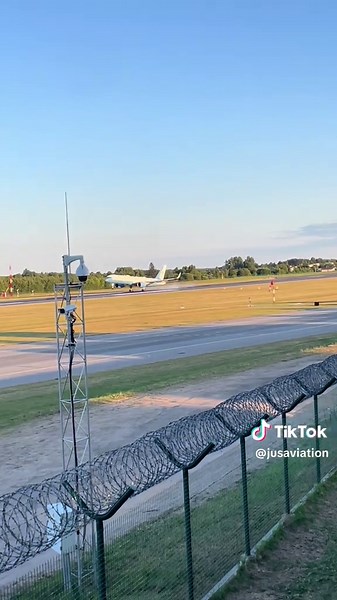 VC-25 and C-32 | Air Force One and Air Force Two spotted in VNO 2023 July 11 #usa #lithuania #airforce #aviation #fyp #foryoupage