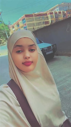 Kaan ana ka dhax hdlaya😭