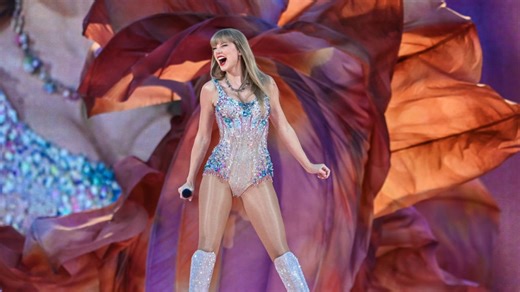 Taylor Swift Surprises Eras Tour Crowd in Lisbon Speaking Portuguese