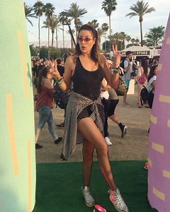 36K views · 324 reactions | Spring in my step today... #humpday #currentmood #postchella ✌ | The Taylor Sauce by Samantha Taylor | Facebook