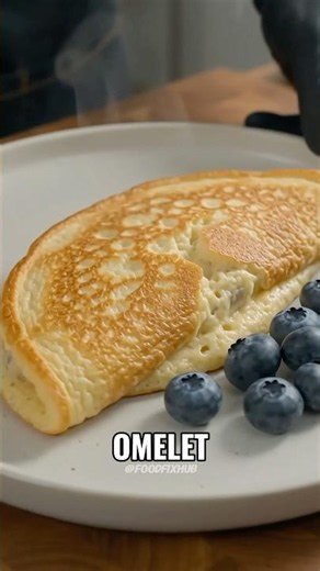 This Banana Omelet Tastes Like French Toast 🍌🍳