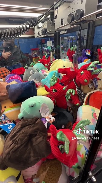 Mastering Claw Machine Games: Tips for Winning Every Time