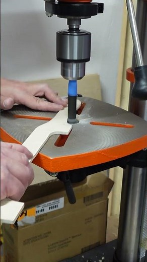 How to use a router template to make a bread knife