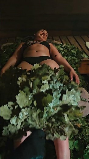 TRADITIONAL BANYA EXPERIENCE | Anna’s Steam Ritual with a Pro