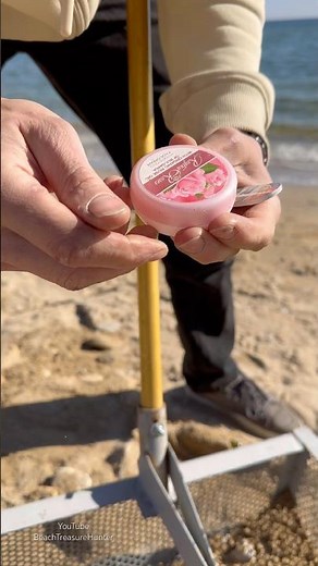 Wow 😮 Beach Cleanup Turns Into Treasure Hunt! I Found Shells, Cream & Hidden Surprises!