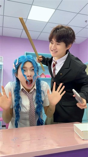 上课玩手机#School #shorts