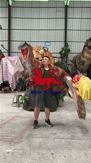 Realistic Velociraptor Shoulder Puppet | Bring Your Dino Show to Life!