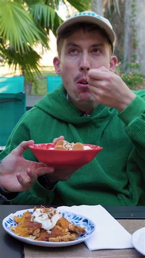 Is this the best banana pudding ever? Famous taste test at Sweet Potatoes Restaurant!