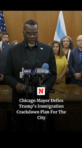 267K views · 9.7K reactions | Chicago's mayor pushed back against what he called the “out-of-control” Trump administration's plan to surge federal officers into the nation’s third-largest city, which could take place within days. | Newsweek | Facebook