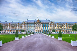 Catherine Palace - A Vision of Russian Tsardom (History & Travel Tips)