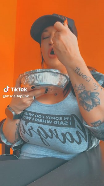 Lunch break things #msdeltapunk #stackedpunkprincess #saturdaywork #workinontheweekend #cleaneatz #healthylifestyle