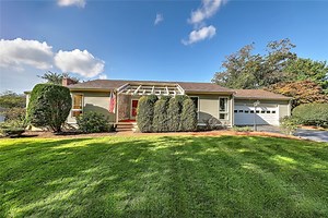 25 Tobin Ln, Bristol, RI 02809 - MLS 1343372 - Coldwell Banker