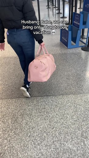 The Perfect Overpacker Bag for Vacations