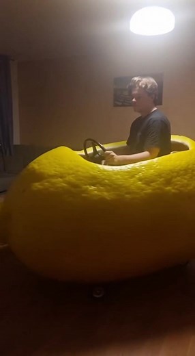 Giant Lemon Car Video: Original AI & Meme Explored