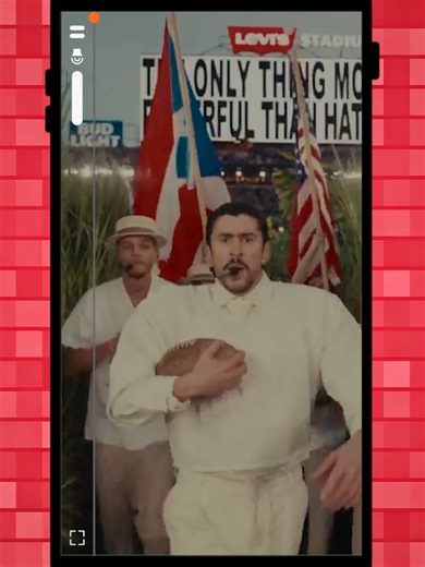 ¿Ahora todos quieren ser latinos? 🌎🔥 Te lo cuento en Extrapositivo. Tras el show de Bad Bunny en el Super Bowl, Duolingo reportó un aumento del 35% en personas interesadas en aprender español 📈. El evento fue visto por 135,4 millones de personas, el más visto de la historia… y el español fue protagonista. Más detalles en extra.ec 📰✨ #Extrapositivo #ExtraEC #NoticiasPositivas