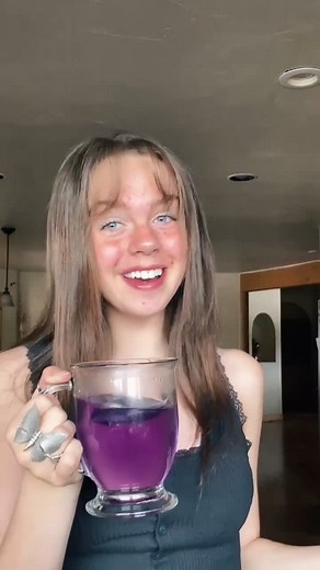 Eyo, Color changing tea check