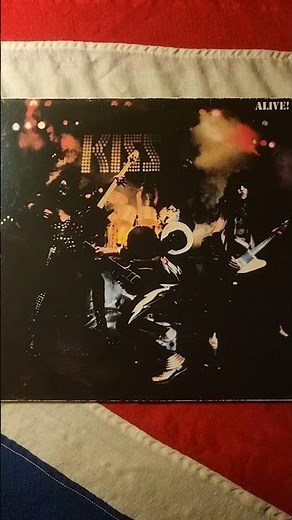 Kiss - Strutter Alive! Close Up (1974) (12" Vinyl Album) Music