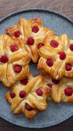 Delicious Raspberry Puff Pastry Recipe