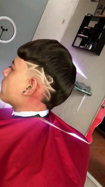 Stylish Mohicano Mullet Haircuts with Unique Designs