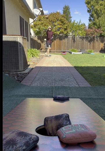 What a Nasty shot 🤢!! How did the front bag not fall??!! #fyp #viraltiktok #cornhole #Team #Logic @Logic Cornhole