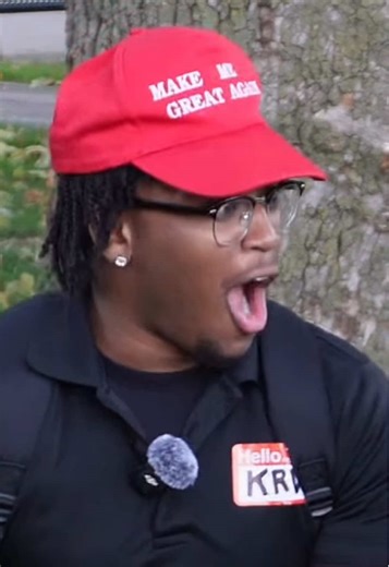 Making students sign random petitions #kervinazor #krvclips #krv #petitions