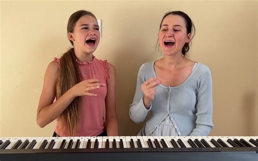 Karolina Protsenko与妈妈开嗓_哔哩哔哩_bilibili