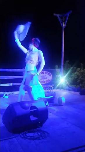 Burlesque show Danielle act Pin Up