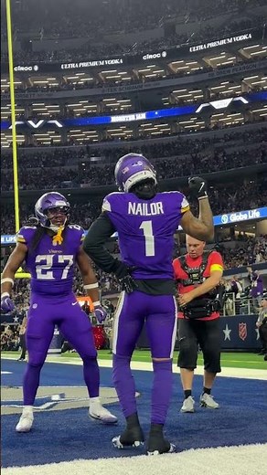 J.J. McCarthy to Jalen Nailor for another touchdown 🔥 | 📺: NBC