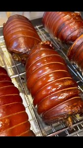 Lechon Roll! 498 pesos lang李 #lechonroll #lechon #delichonkitchen #lechoncabuyao | DeliChon Kitchen - Cabuyao, Laguna Branch | Facebook