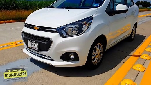 Reseña Resumen: Chevrolet Beat 2019 Top 2 Auto SubCompacto Mas Vendido Precio desde $150,000* mxn $7,400* usd Ficha técnica: Motor 1.2 L 81 hp 80 lbs-ft de torque Transmisión manual 5 velocidades Chevrolet Tepic: (311) 171 94 00 Conoce mi otro canal Autos Nuevos en 360° https://www.youtube.com/channel/UC8Ee... *los precios están sujetos a cambios sin previo aviso consulta tu distribuidor más cercano *Los consumos de combustible son combinados promedio entre ciudad y carretera, pueden variar de a