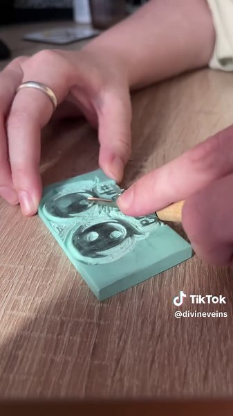 Linocut Healing Print: Carving a Healing Linocut Design