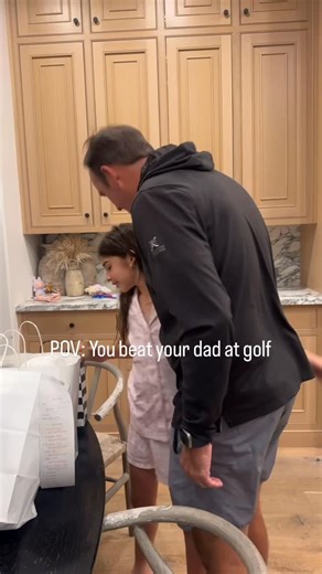 Zizi Townsend on Instagram: "I play golf to win bets 😂😂"