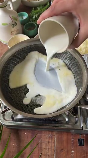 1.7M views · 4.3K reactions | Chilli cheese paneer with spinach rice...