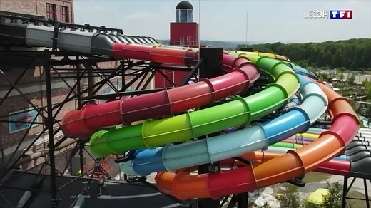 5.3M views · 68K reactions | Une hauteur de 33m et une vitesse de pointe à 80km/h : découvrez LE toboggan aquatique en chute libre le plus haut d'Europe ! | TF1 INFO | Facebook
