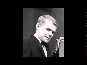 Lasse Mårtenson - Kukka hiuksissaan