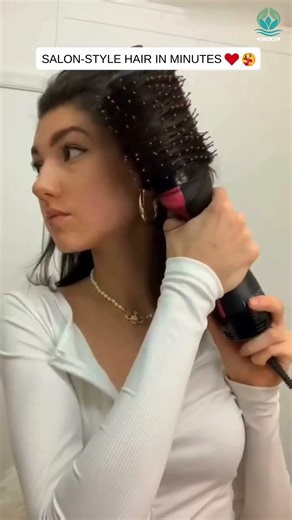 Nirogin 4-in-1 Hot Air Brush Dryer | Smooth & Voluminous Hair at Home