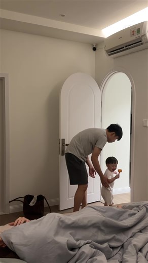 Ngàn lời muốn nói: Khám phá suy nghĩ của DINO