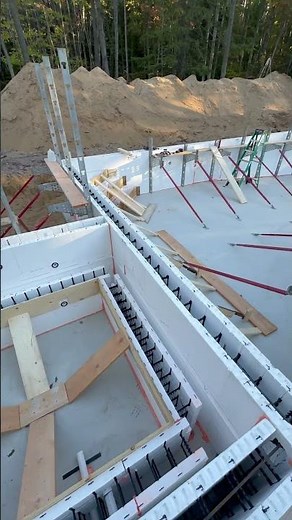 20x50 ICF pool with built in spa #elementicf #icf #icfpool #construction #concrete #work #excavation