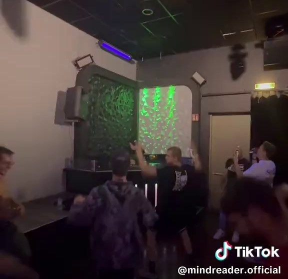 🎧 “This is Mind Reader” – Set just started and it’s already going CRAZY 😤🔥 160 BPM Uptempo Kicks smashing through your soul 💣🧠 Let’s wreck this place! 🚨 #ThisIsMindReader #Uptempo #160BPM #HardcoreVibes #DJSet #RaveEnergy #FestivalDrop #HardDance #DJLife #IntroHit #FYP #ForYouPage #ViralBeats #KickPower #CrowdExplosion #TikTokDJ