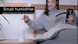 Portable Mini Humidifier, 360ml Small Cool Mist Humidifier with 7-Color LED Night Light, USB Personal Desk Humidifier for Bedroom, Whisper Quiet Air Humidifier for Car Babies Room Office Travel（White）