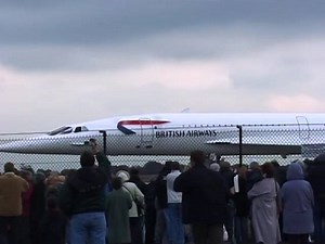 Concorde's Final Flight Into Manchester Airport 2003 | Concorde