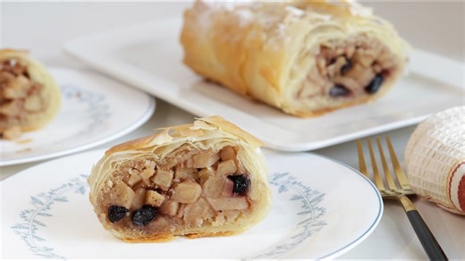 The Perfect Thanksgiving Dessert - Apple Strudel Recipe