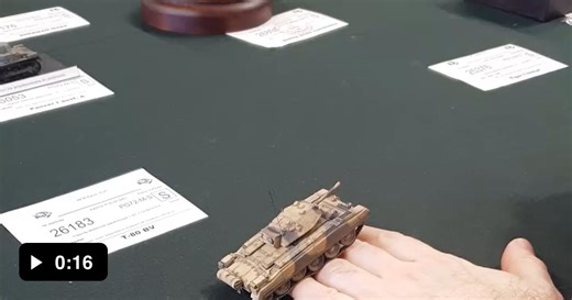 Mini 1/72 rc tank we need in our lives - Video