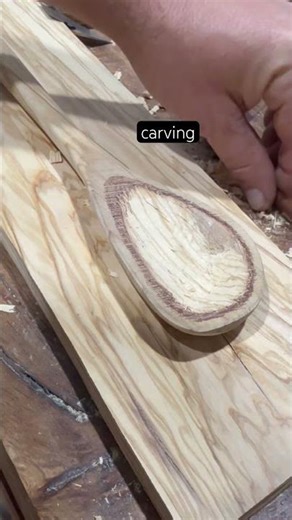 Chip carving a spoon with a bench chisel #woodworking