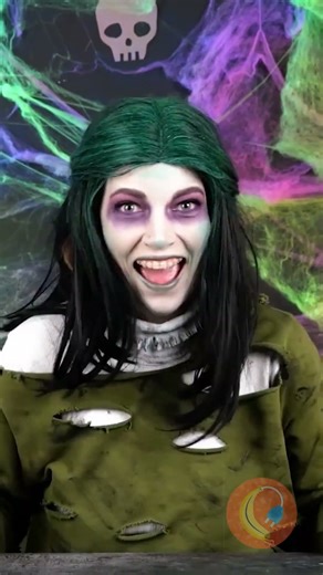 🤯 Amazing Vampire Transformation 🧛 DIY Cosplay Gadget