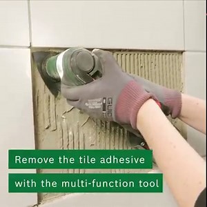Do you have a tile in your bathroom or kitchen and you want to replace it? We show you how to easily remove a single tile without damaging the surrounding ones⬇️ | Bosch DIY and Garden