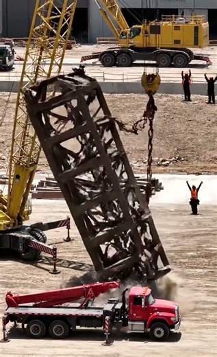 Crane Cable Fails! ⚠️ #Accident